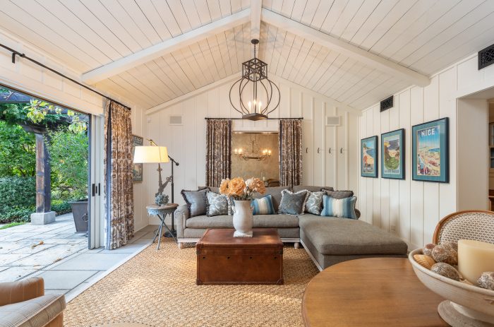 This Marston & Mayberry Italian Revival is quintessential Pasadena