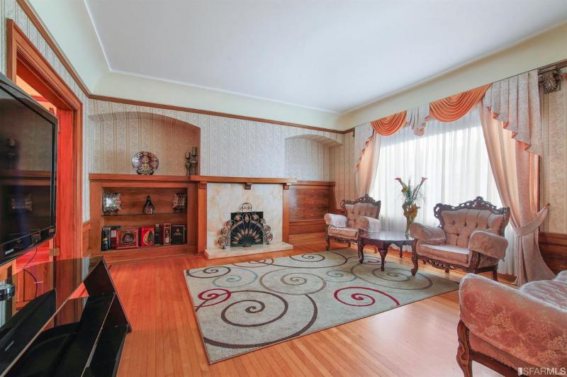 shannon-hughes-876-43rd-ave-sf-livingroom2.jpg #12
