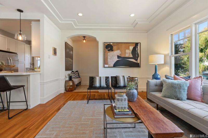 shannon-hughes-876-43rd-ave-sf-livingroom2.jpg #32