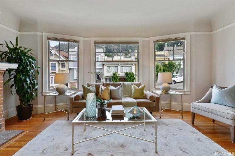 shannon-hughes-1517-6th-avenue-livingroom2.jpg #9