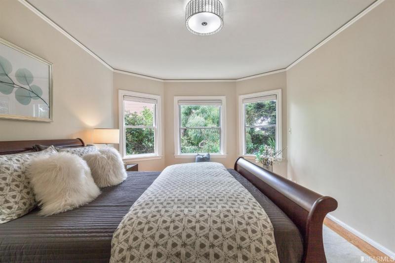 shannon-hughes-2315-lawton-sf-bedroom2.jpg #10