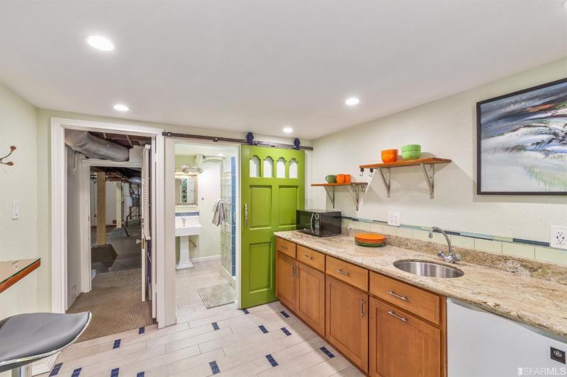 shannon-hughes-2315-lawton-sf-interior3.jpg #23