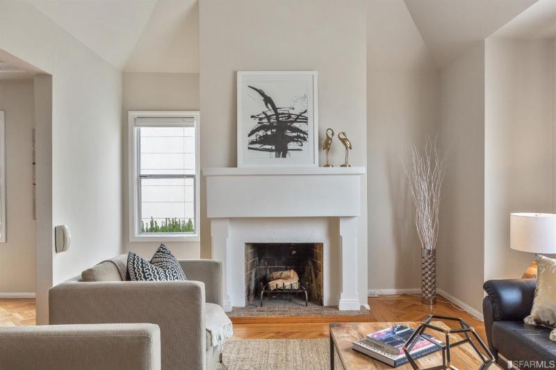 shannon-hughes-2315-lawton-sf-livingroom3.jpg #33
