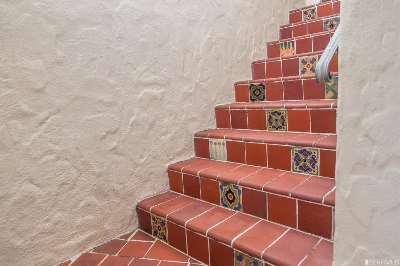 shannon-hughes-2315-lawton-sf-stairs.jpg #4