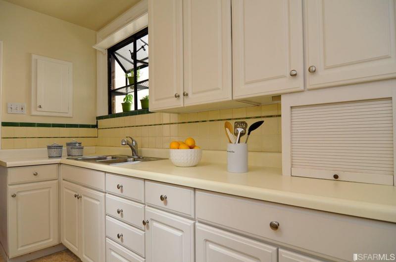 shannon-hughes-2621-24th-sf-kitchen2.jpg #8