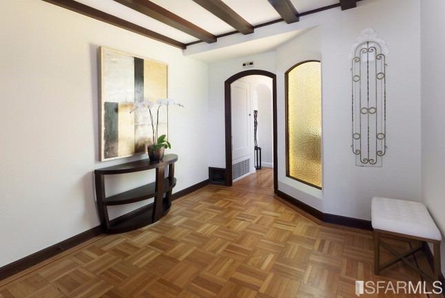shannon-hughes-1587-34th-sf-entryway.jpg #4