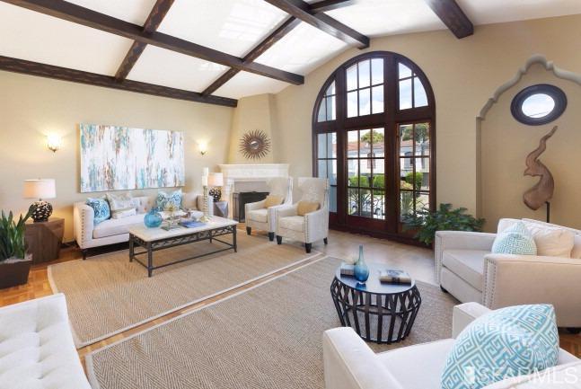 shannon-hughes-1587-34th-sf-livingroom2.jpg #3
