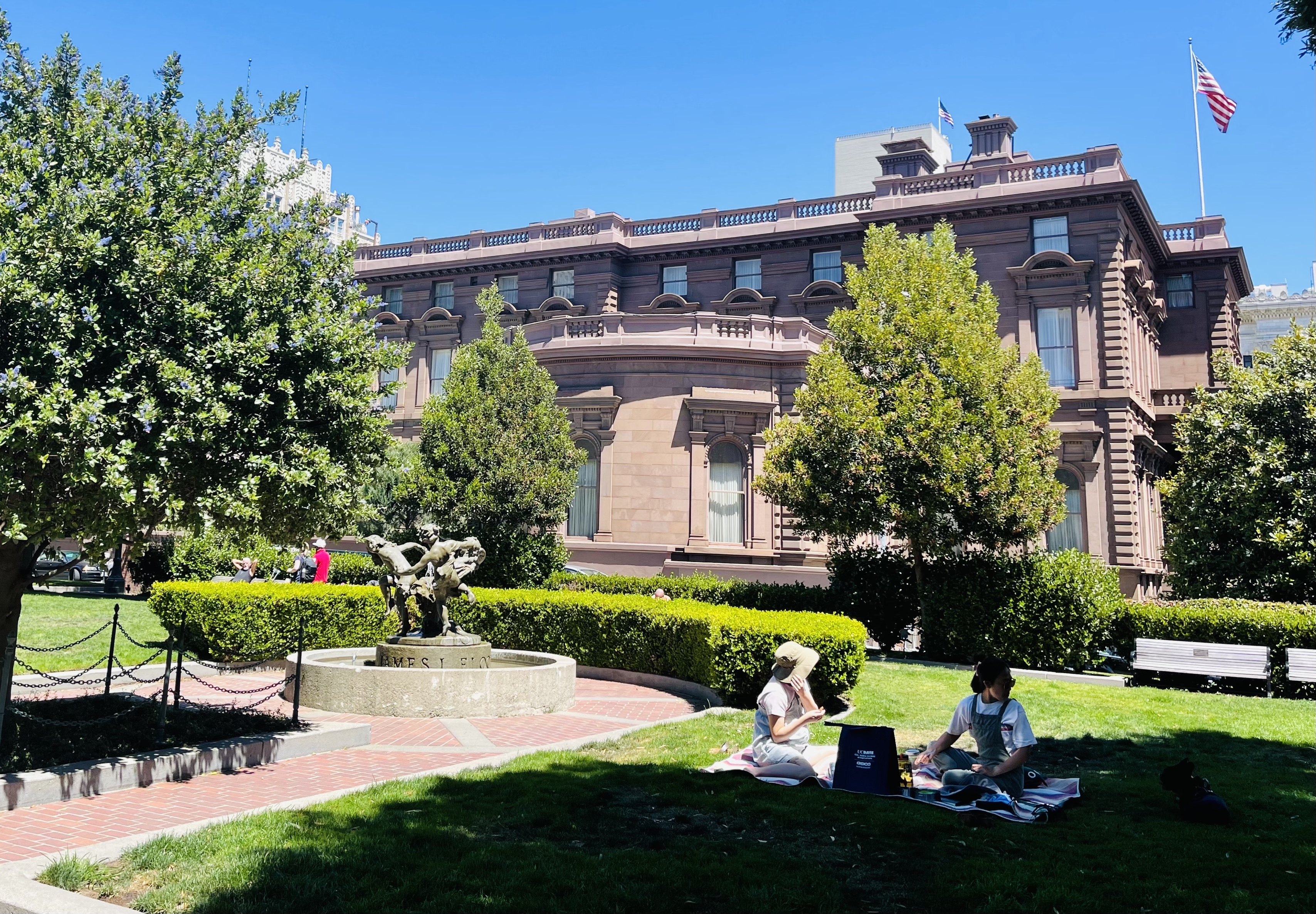 About the neighborhood Image of Nob Hill
